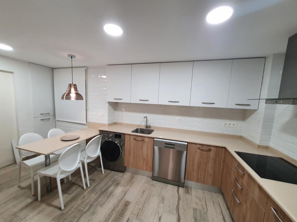 Playa 12 - El Lujo De Estar En 1ª Linea De Playa - Vut-4043-as Apartment Gijon